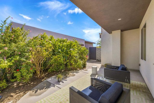 2 Iridium Way, Rancho Mirage, CA 92270
