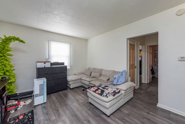 2107 Elim Avenue, Zion, IL 60099