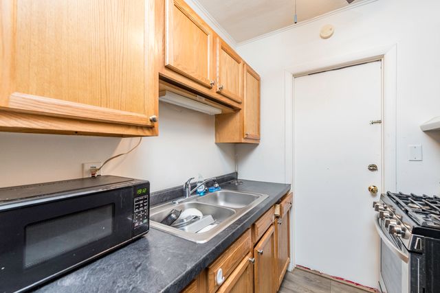 2107 Elim Avenue, Zion, IL 60099