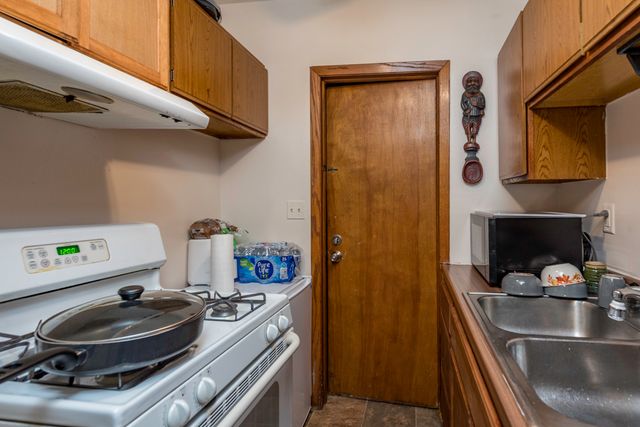 2107 Elim Avenue, Zion, IL 60099