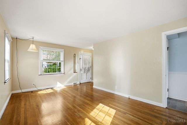 6814 Marvin Avenue, North College Hill, OH 45224