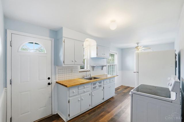 6814 Marvin Avenue, North College Hill, OH 45224