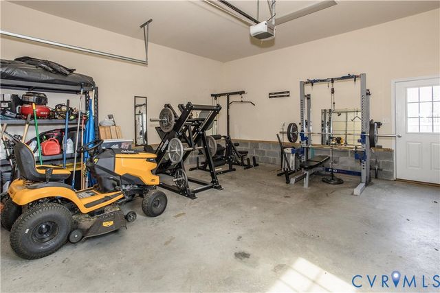 6720 River Rd, South Chesterfield, VA 23803