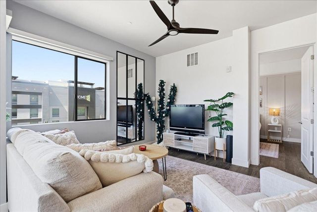 3131 N Central Avenue Unit 4001, Phoenix, AZ 85012