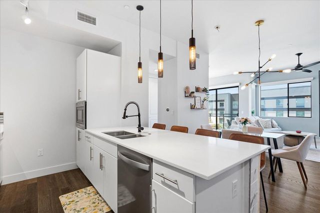 3131 N Central Avenue Unit 4001, Phoenix, AZ 85012