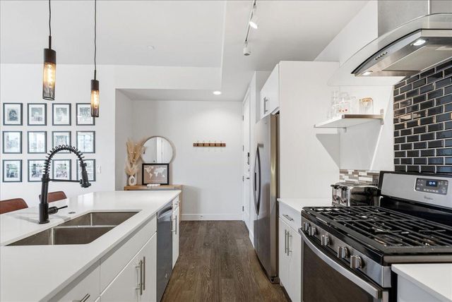 3131 N Central Avenue Unit 4001, Phoenix, AZ 85012