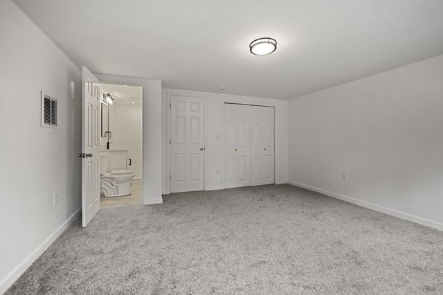 114 Valley Rd, Somerset, MA 02726