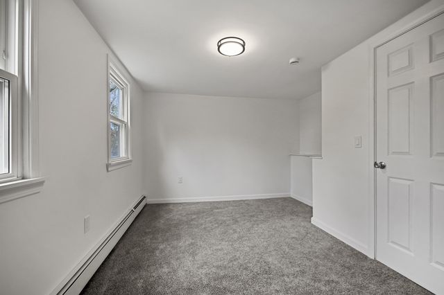 114 Valley Rd, Somerset, MA 02726