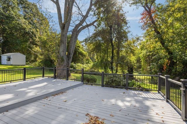 114 Valley Rd, Somerset, MA 02726