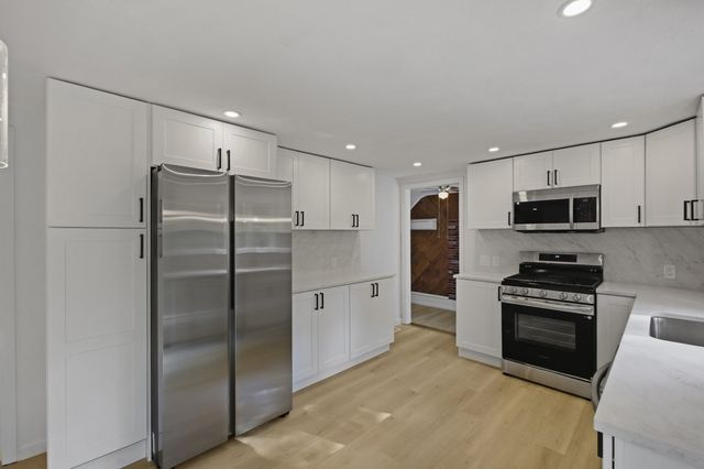 114 Valley Rd, Somerset, MA 02726