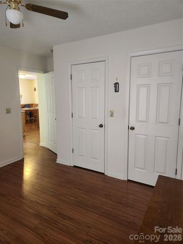 271 Stradley Mountain Road, Asheville, NC 28806