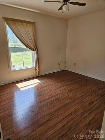 271 Stradley Mountain Road, Asheville, NC 28806