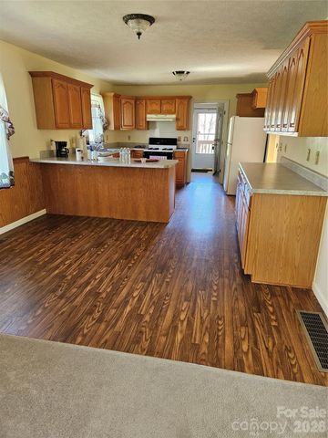 271 Stradley Mountain Road, Asheville, NC 28806