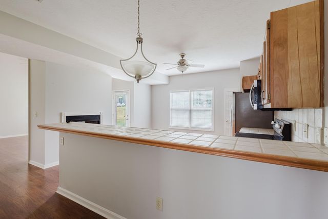 2312 Lilac Park, Lexington, KY 40509
