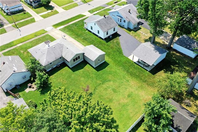 1384 Meadowbrook Avenue SE, Warren, OH 44484