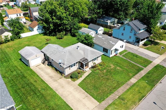 1384 Meadowbrook Avenue SE, Warren, OH 44484