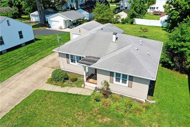 1384 Meadowbrook Avenue SE, Warren, OH 44484
