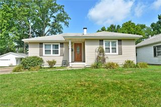 1384 Meadowbrook Avenue SE, Warren, OH 44484