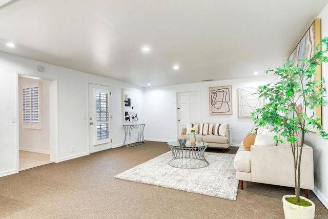 1166 Merritt Drive, El Cajon, CA 92020