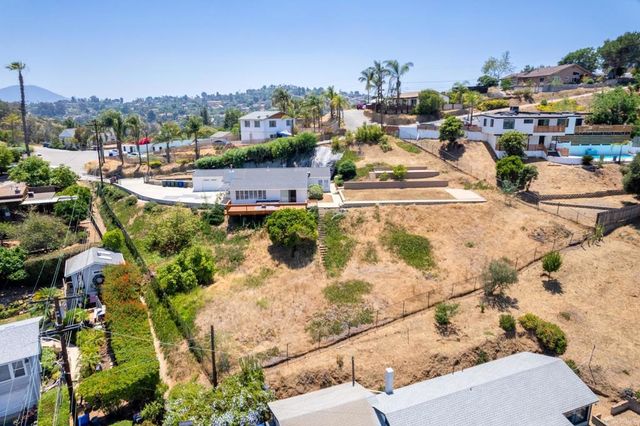 1166 Merritt Drive, El Cajon, CA 92020