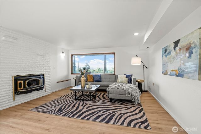 8626 S 134th Street, Seattle, WA 98178