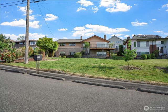 8626 S 134th Street, Seattle, WA 98178