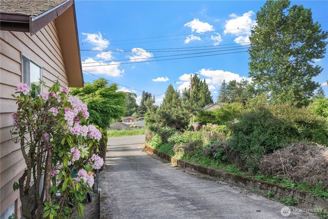 8626 S 134th Street, Seattle, WA 98178