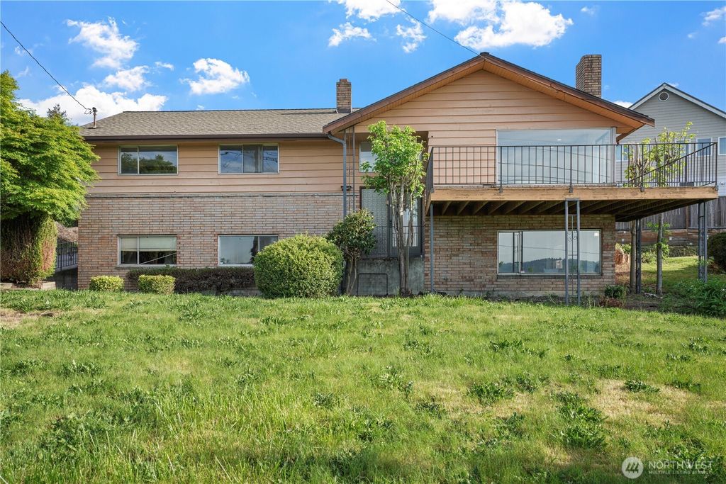 8626 S 134th Street, Seattle, WA 98178