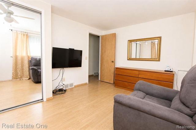 4510 Bethune Court, West Bloomfield, MI 48323