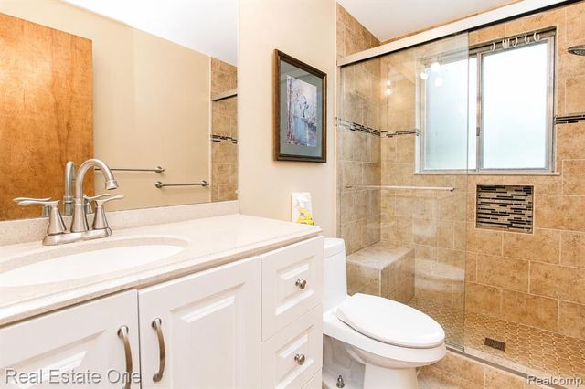 4510 Bethune Court, West Bloomfield, MI 48323