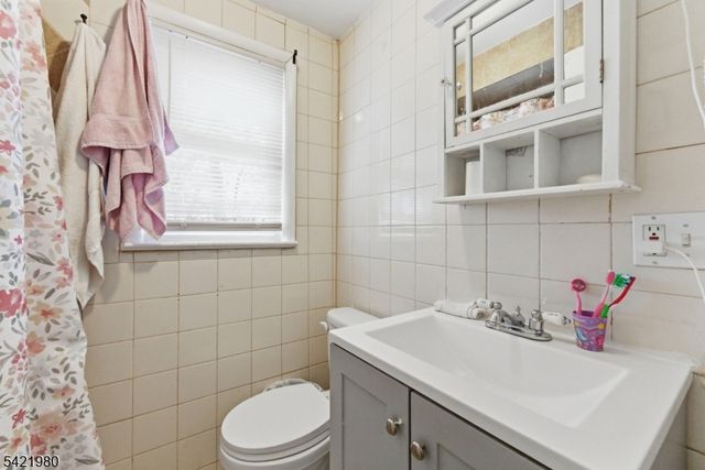 129 Oxford St, Paterson City, NJ 07522