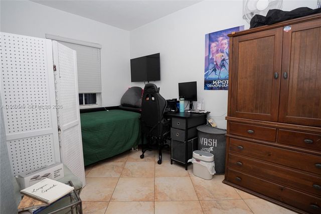 111 SW 31st Ct 1, Miami, FL 33135