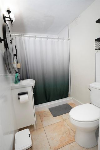 111 SW 31st Ct 1, Miami, FL 33135