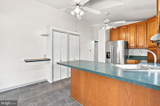 2002 LENHART RD, Hatfield, PA 19440