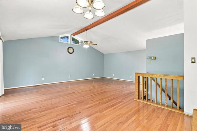2002 LENHART RD, Hatfield, PA 19440