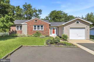 2002 LENHART RD, Hatfield, PA 19440