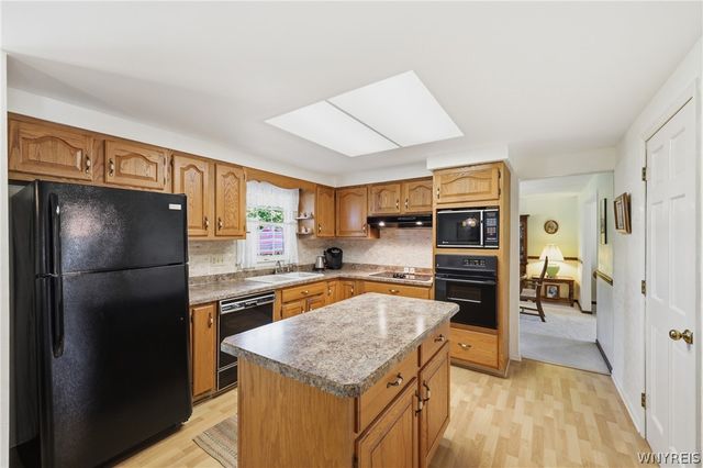 85 Heritage Road East, Amherst, NY 14221