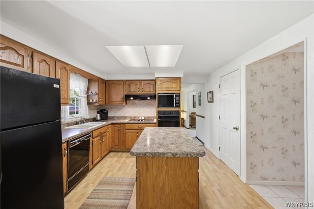 85 Heritage Road East, Amherst, NY 14221