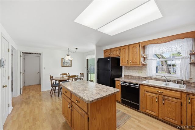 85 Heritage Road East, Amherst, NY 14221