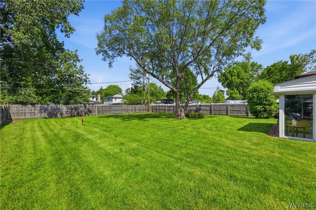 85 Heritage Road East, Amherst, NY 14221