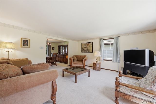 85 Heritage Road East, Amherst, NY 14221