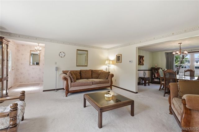 85 Heritage Road East, Amherst, NY 14221