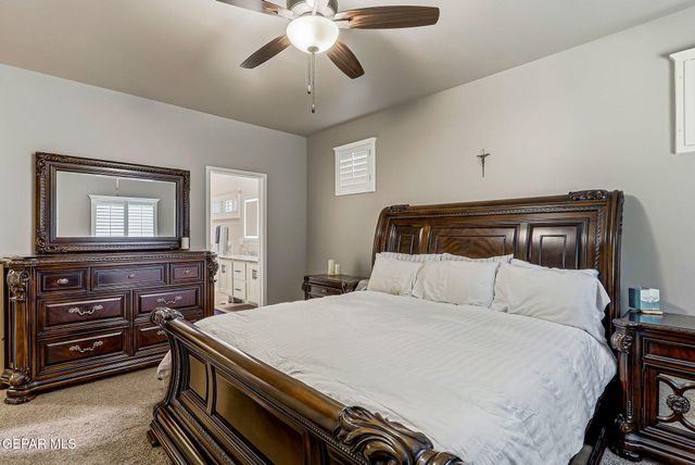 887 Bronze Hill Avenue, Sunland Park, NM 88063