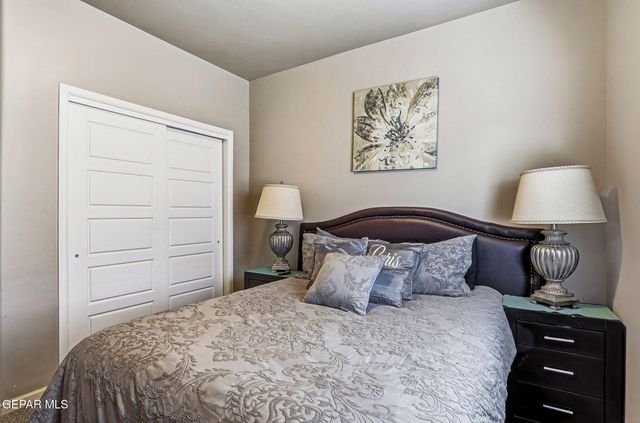 887 Bronze Hill Avenue, Sunland Park, NM 88063