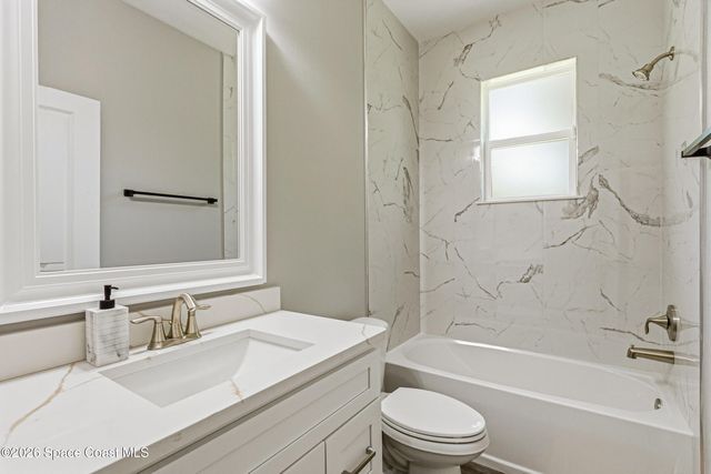 417 Wiltshire Avenue SW, Palm Bay, FL 32908