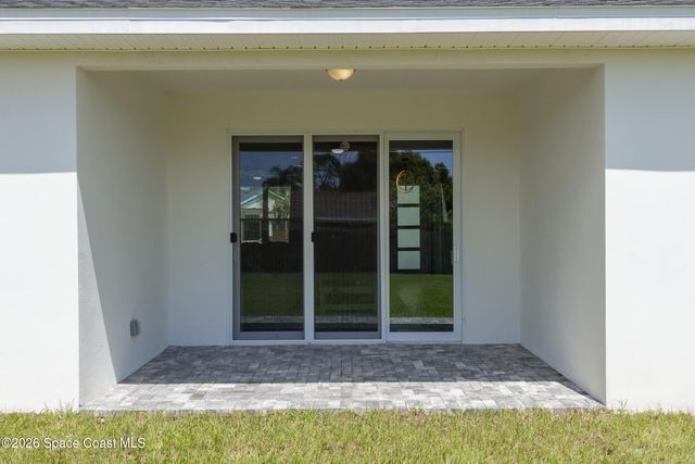 417 Wiltshire Avenue SW, Palm Bay, FL 32908