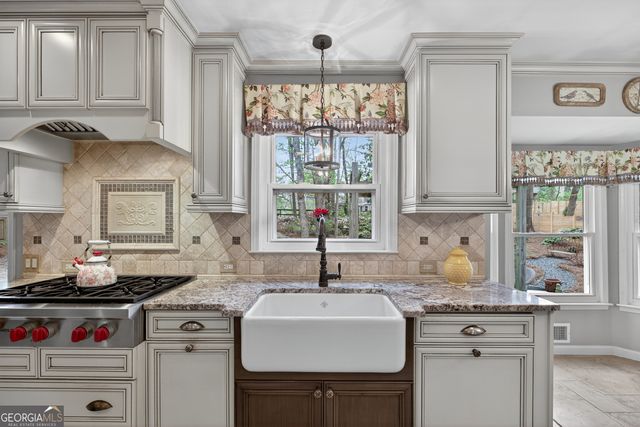 425 Ansley Drive, Roswell, GA 30076