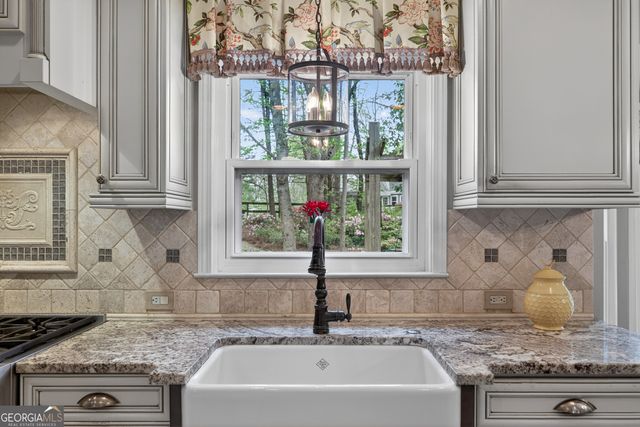 425 Ansley Drive, Roswell, GA 30076