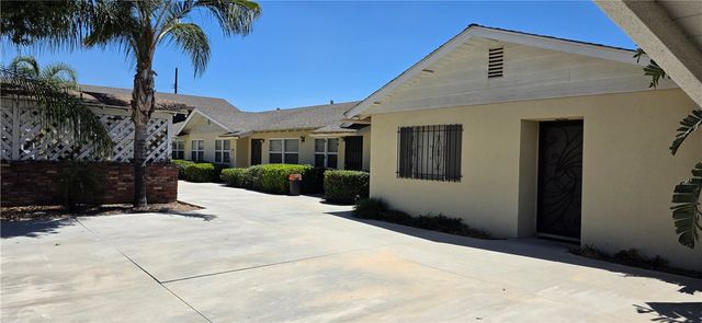 2305 Mountain, San Bernardino, CA 92404