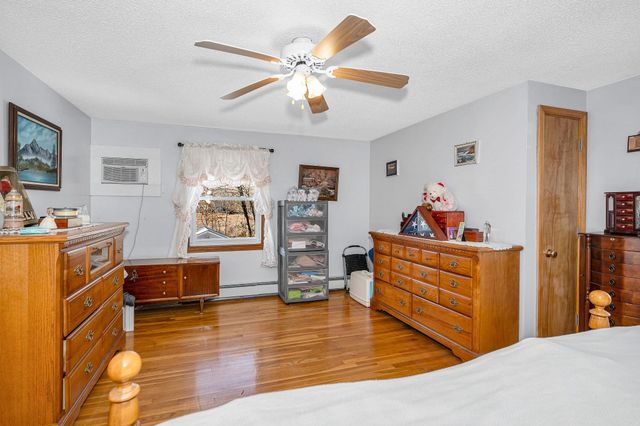 4 Paul Avenue, Derry, NH 03038